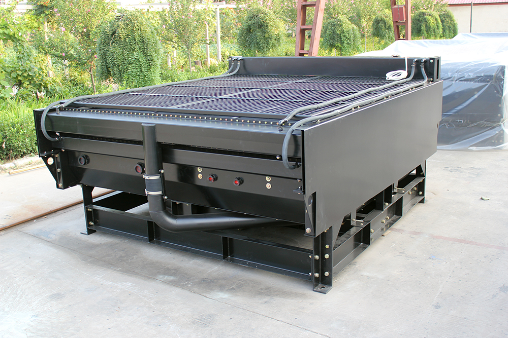 Fracturing truck radiator